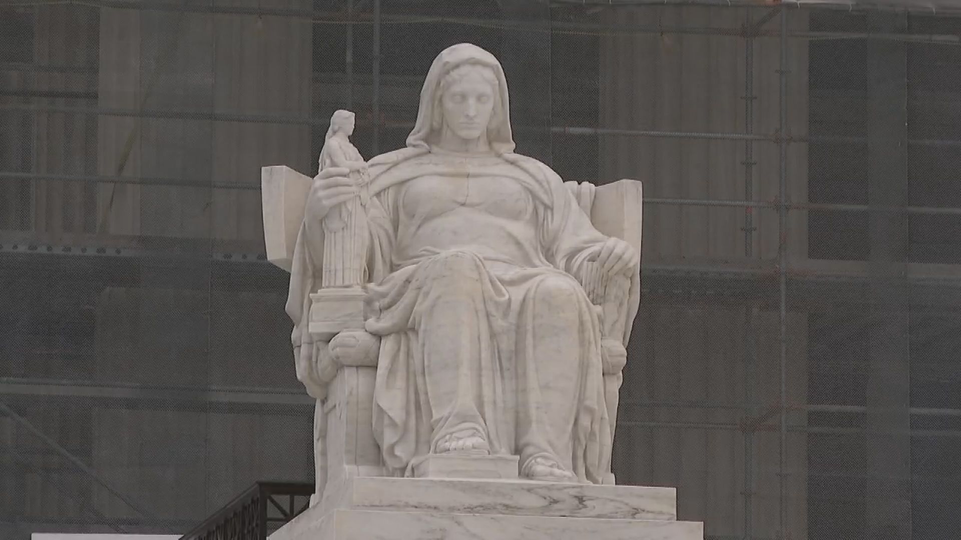 U.S. Federal Reserve cuts interest rates but signals fewer cuts ahead