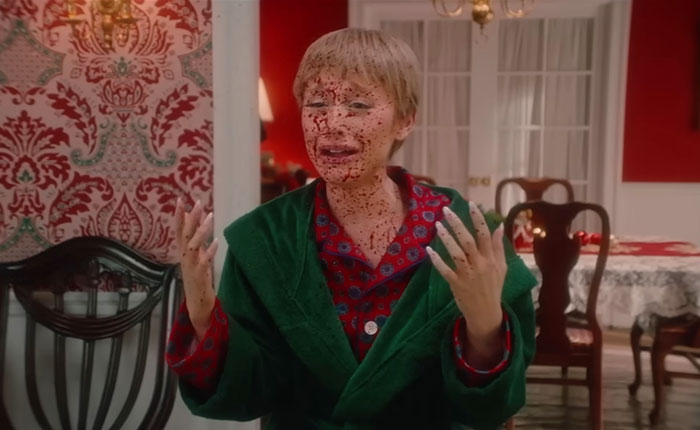 “I’m Traumatized”: Bloody Twist In SNL’s Home Alone Parody Starring Ariana Grande Divides Fans