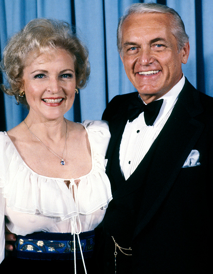 “Surgeons”: Side-By-Side Of 55YO Celebs From Different Eras Sparks Heated Debate Over What Has Changed