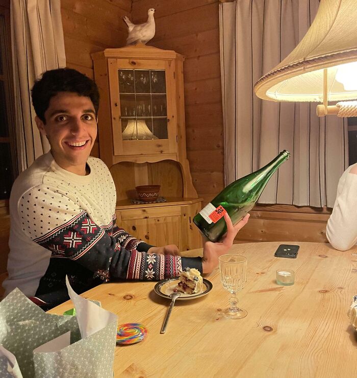 47 Photos That Trick Your Eyes So Well You Might Need A Second Or Third Look To Get Them