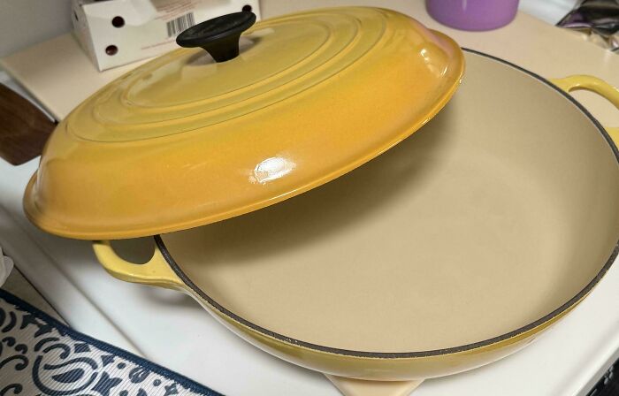 48 Secondhand Store Finds That Deserve A Standing Ovation