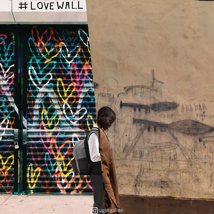 I Show The Contrast Between The Two Worlds That Our Children Currently Live In By Combining Photos (26 Pics)