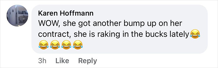 “Maybe She Knows Something We Don’t”: Melania’s Behavior At Tree Lighting Sparks Conspiracy Theories