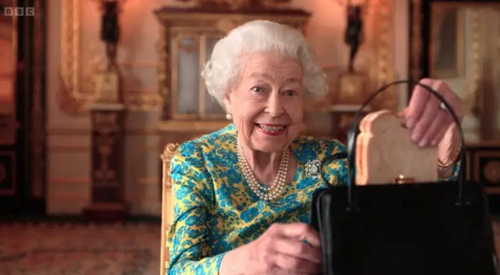 Mourners Have Been Asked To Stop Leaving Paddington Bears And Marmalade Sandwiches For The Queen